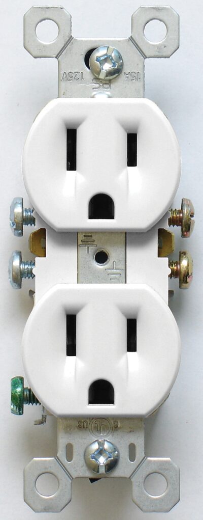 TOMA DE CORRIENTE DUPLEX      2P+T 15 A 127 V  BLANCO - 3232-W