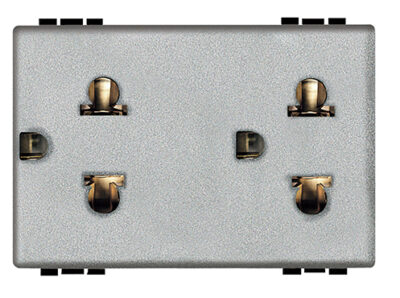 TOMA CORRIENTE EUROAMERICANA  DUP 2P+T TECH 3MOD 15A127/277V - NT4185S