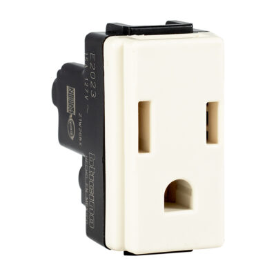 Toma De Corriente Polarizada Y Aterrizada 2P+T, 1 Mód. 15A 127V Color Marfil - E2023