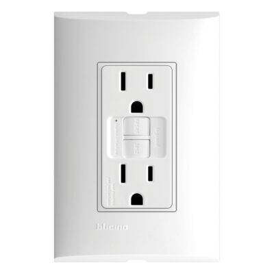 Placa Con Tomacorriente Dúplex 2P+T Icft (Interruptor Contra Falla A Tierra) Con Autoprueba Y Protección Infantil 15A 127V - FZA68GF