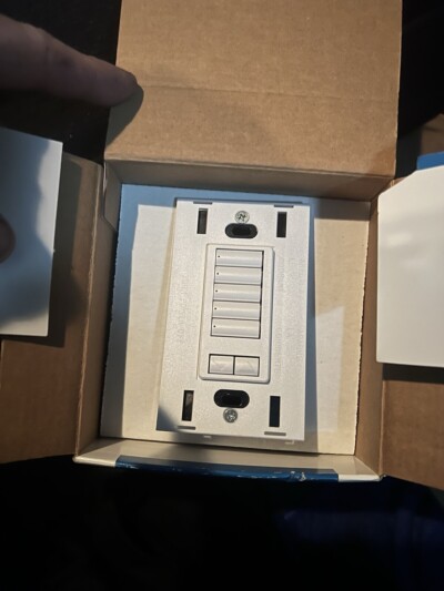 5-BUTTON WALLSTATION W/RAISE/ LOWER INSERT STYLE MATTE FINIS - QSWS2-5BRLI-WH