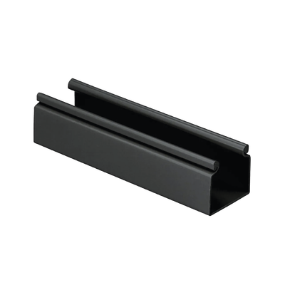 Canaleta FiberRunner™ 2X2 sin Tapa, de PVC Rígido, Sin Orificios de Montaje, Color Negro, 1.8 m de Largo  HS2X2BL6NM